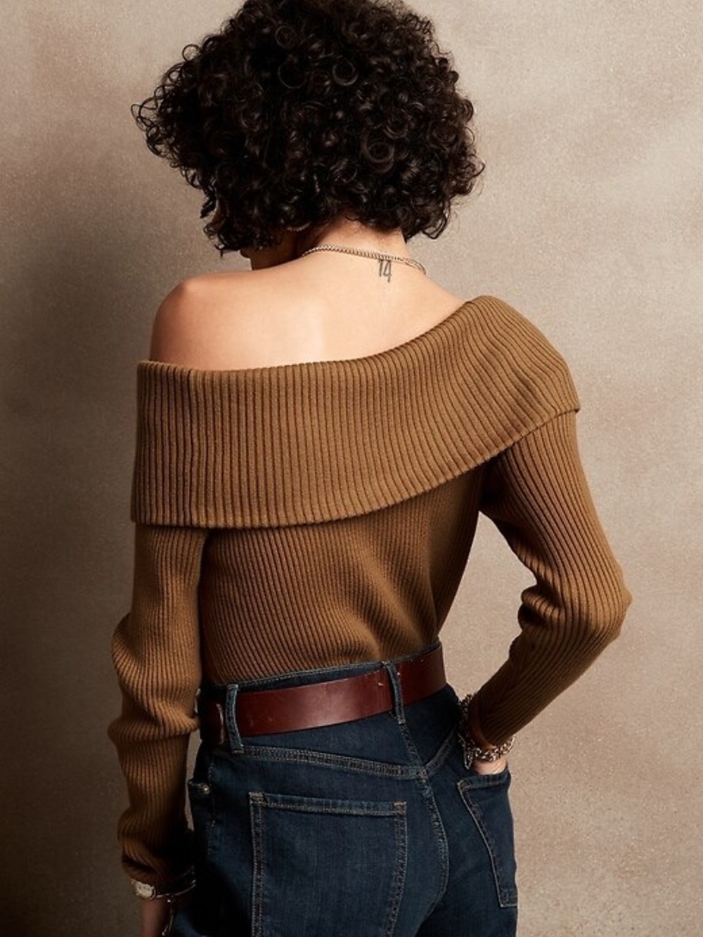2 for $40 | Banana Republic XS Ribbed Off-Shoulder Sweater – Golden Chestnut